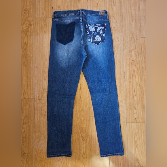 Ellen Degeneres Jeans - Picture 5 of 6